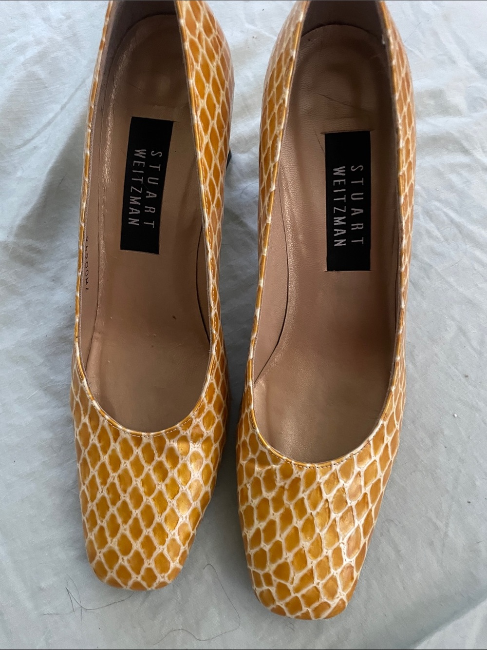 Stuart Weitzman Yellow Snakeskin-Effect Leather Pumps